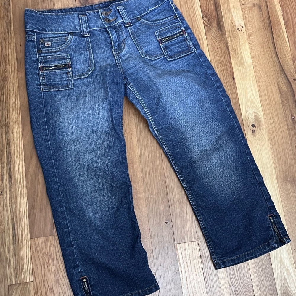 Paris Blue - vintage cropped pants with flattering butt pockets